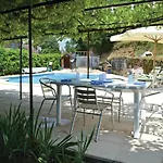 Stunning In Cénac-et-Saint-Julien